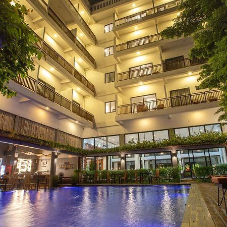Daco Hotel Siem Reap Buitenkant foto